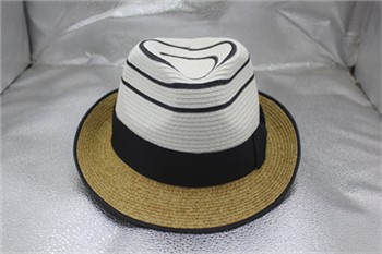 帽子のかぶり方